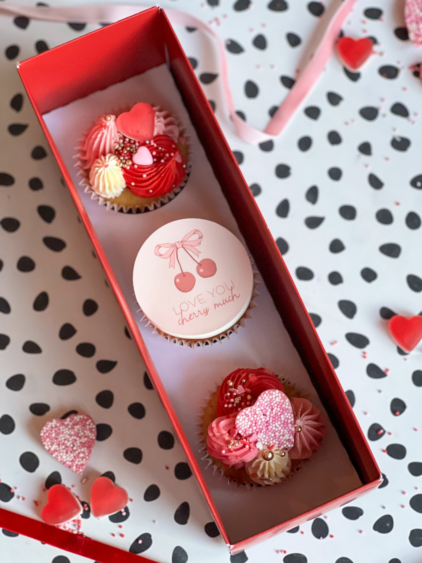 VALENTINES CUPCAKE TRIO