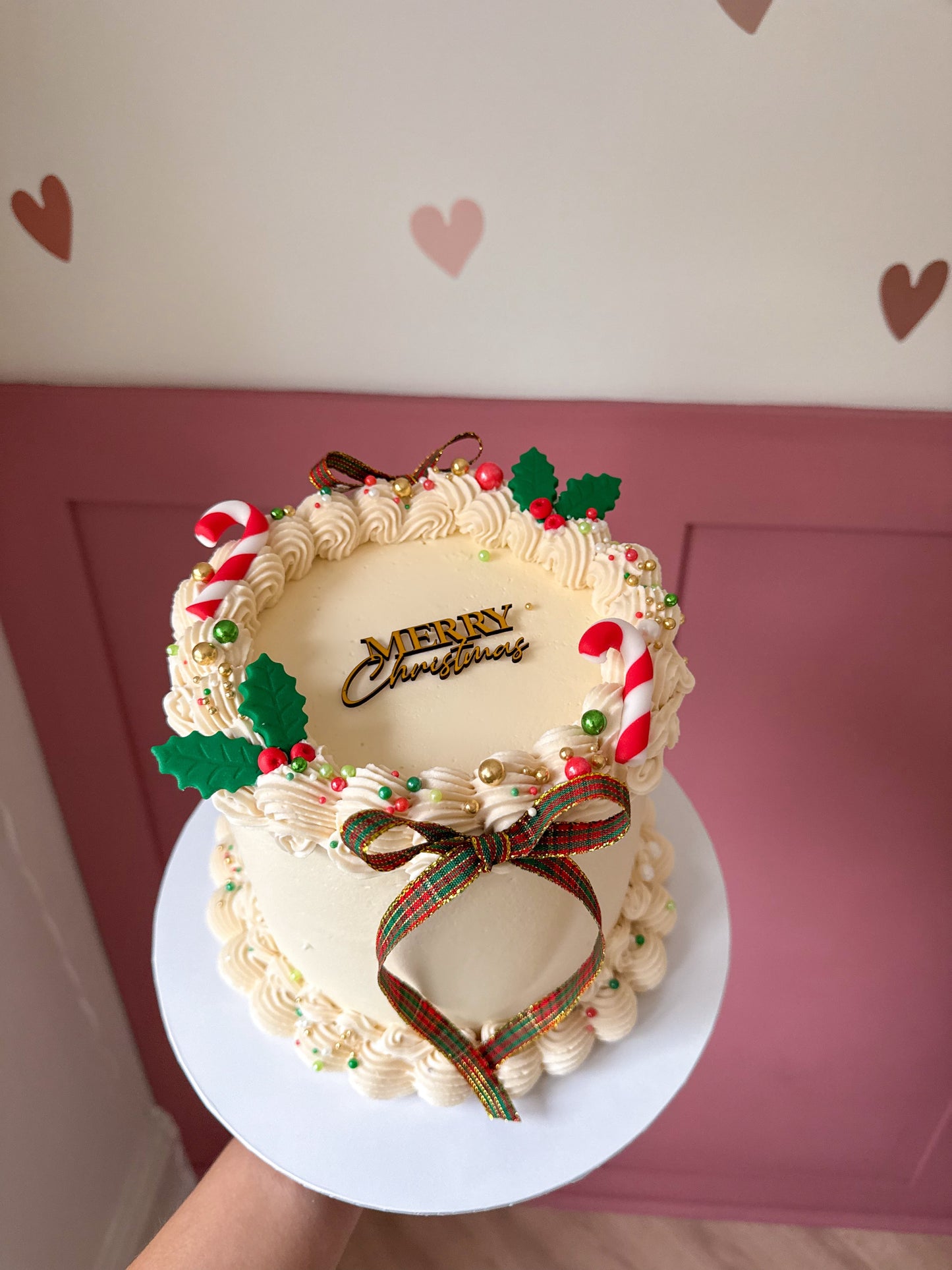 Christmas Vintage Cake £65