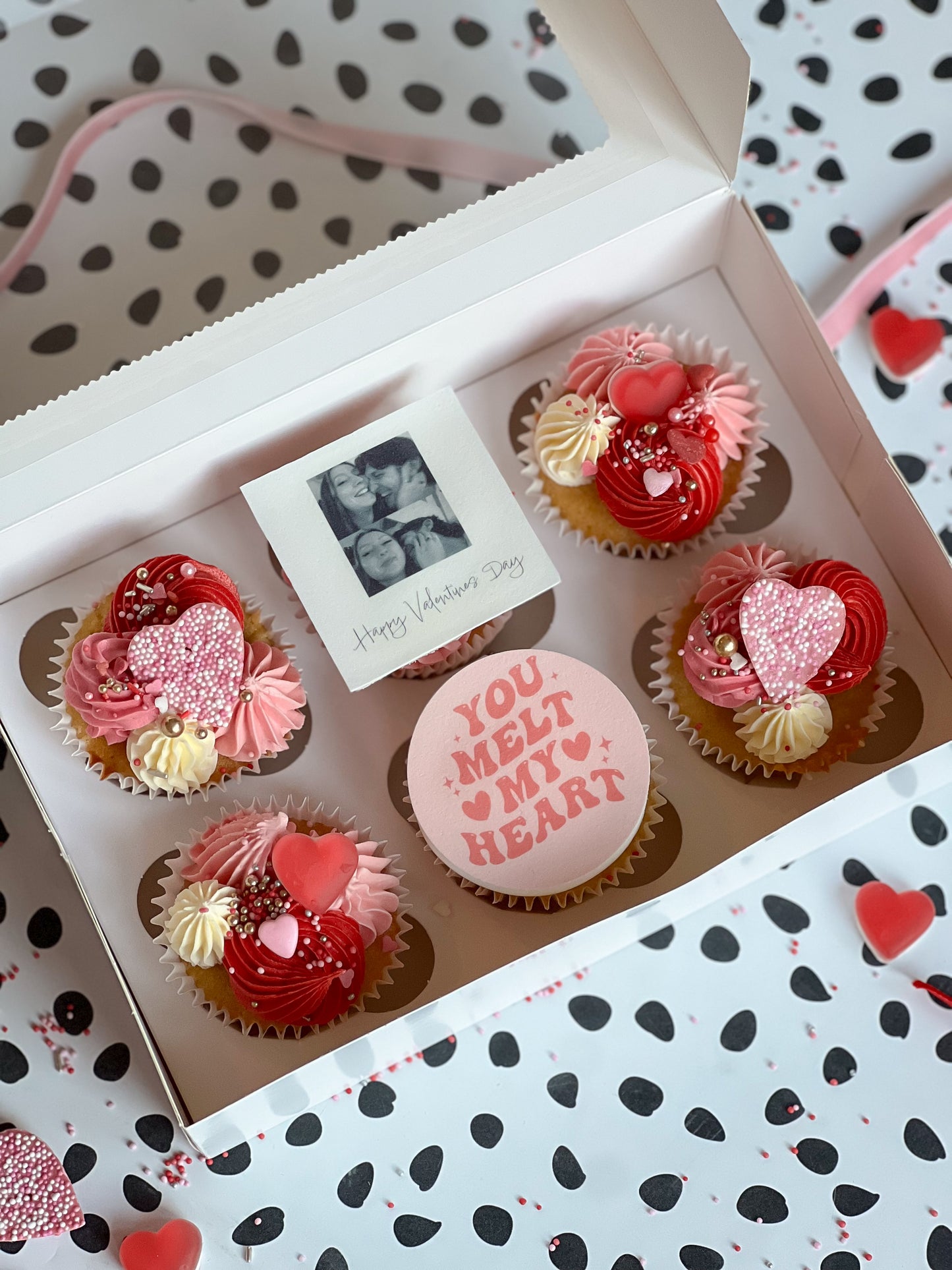 VALENTINES CUPCAKES £20